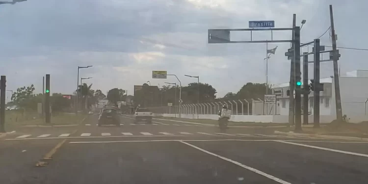 Inmet emite aviso para chuvas intensas e tempestade com ventos de até 60 km/h em MS