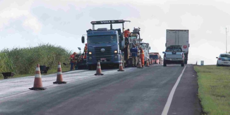 BR-163 tem sete trechos interditados nesta terça-feira; confira